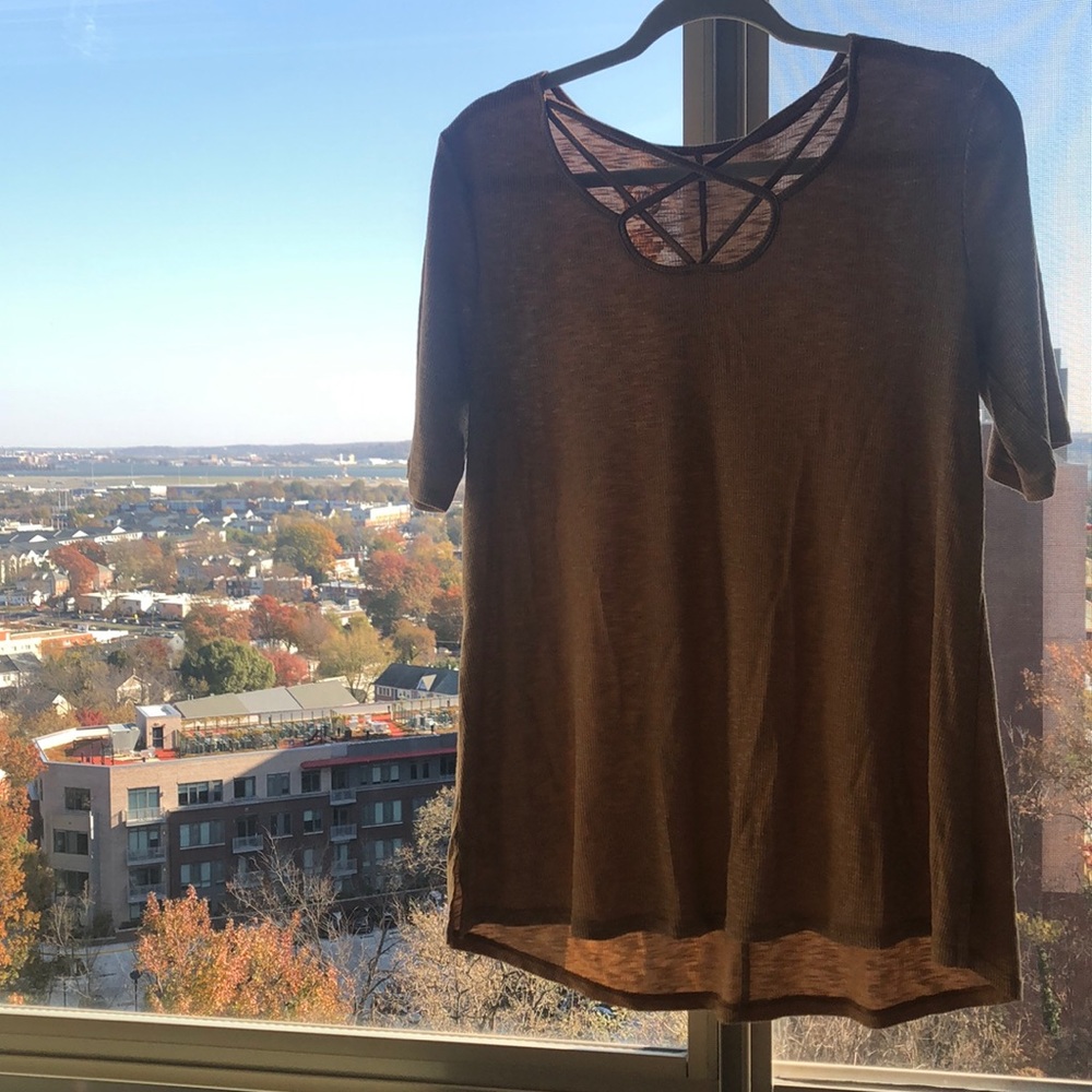 Strappy mustard top